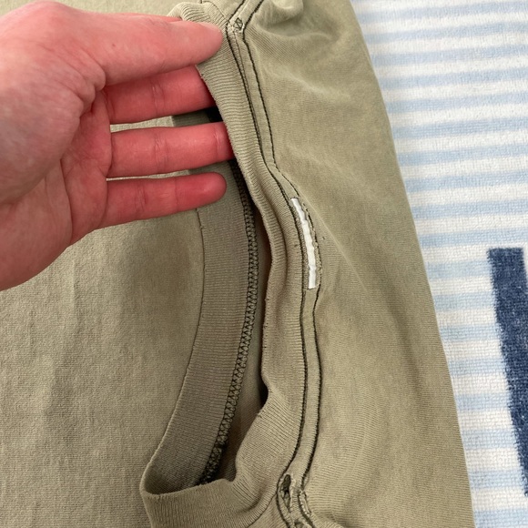 Vintage distressed Nike embroidered swoosh tan short sleeve tee shirt - Picture 11 of 16